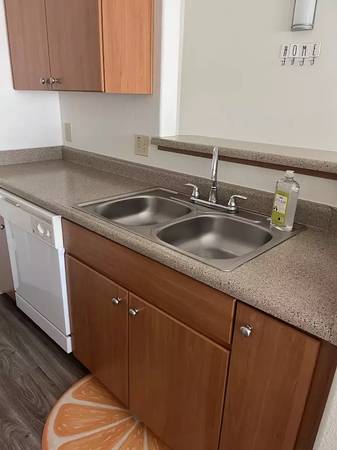 $1,430 / 2br - 851ft2 - Comunidad para mascotas en Sun City West. 2 dormitorios / 1 baño. ¡Llame para una visita! (Sun City West)63623968934659122