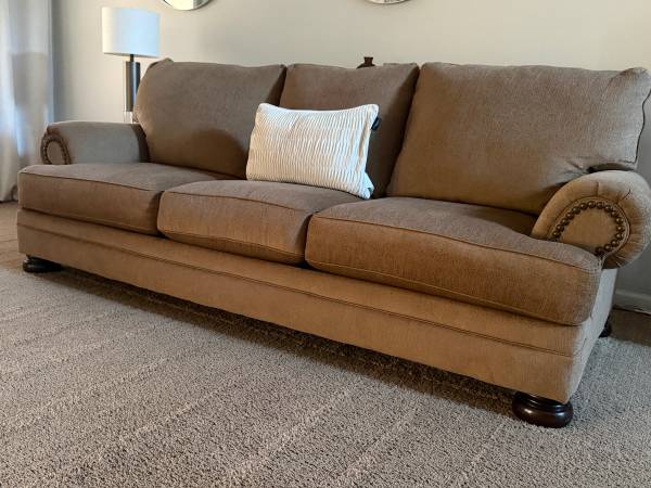 Very comfortable sofa and loveseat seat. Sofa 108 inch long. 1
