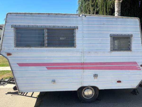 Cute mainliner trailer 1
