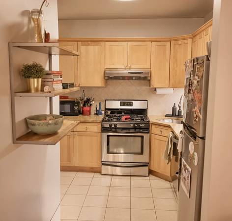 $5,500 / 3br - 1000ft2 - Ático de 2 dormitorios + despacho, 1 baño en casa adosada en calle tranquila, se permiten mascotas (Prospect Heights)63854385553665121