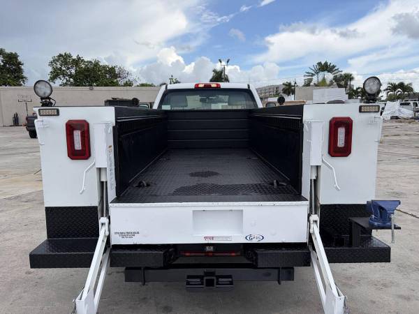2018 Chevrolet SILVERADO - Photo 14