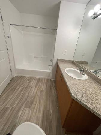 $1,775 / 517ft2 - Large Studios Available! (Seattle, Lower Queen Anne)63852483038593124