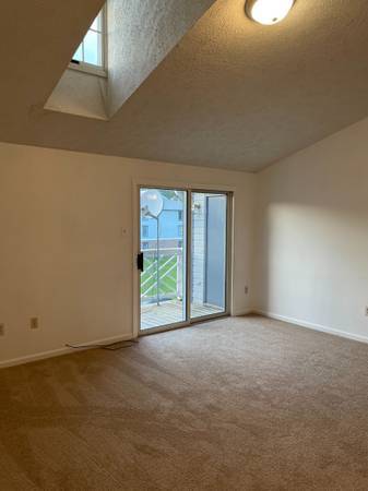 $1,550 / 2br - 2 BR, 1 BA, very nice condo (Abingdon)63694501462915124