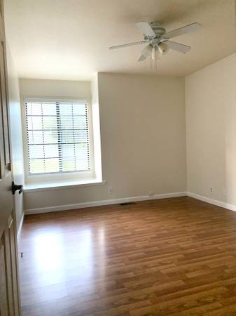 $800 / 3br - Casa compartida (Cool)63952103615107121