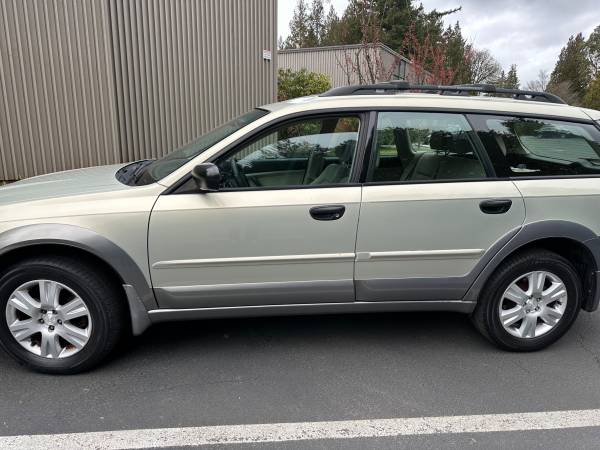 2005 Subaru Outback 2.5I AWD - $4,90063469750495235121