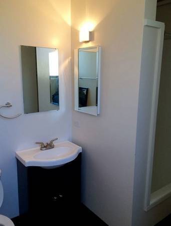 $685 Newly Remodeled Studio Apartment Available Now! (Honolulu, HI)63686672670723123