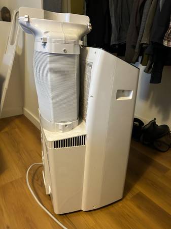 Aire acondicionado Danby - 14,000 BTU - $350 (Bellingham)63435836816131122