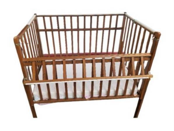Cuna portátil - $15 (Seattle)634714550947871223