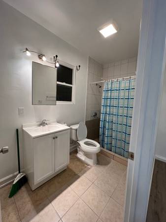 $2,290 / 2br - Hayward 2 bed/1bath with two parking spots (hayward / castro valley)63657896151299124