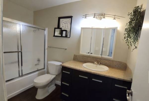 $1,176 / 1hab - 524ft2 - Excelente ubicación, 1 habitación 1 baño disponible, restricciones de ingresos (Indio)63668337531139123