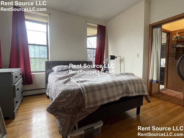 $2,200 / 1br - NO FEE - OCTOBER - OVERSIZED 1 BED W/ UNIT LAUNDRY -  HW Floors63810013672065122