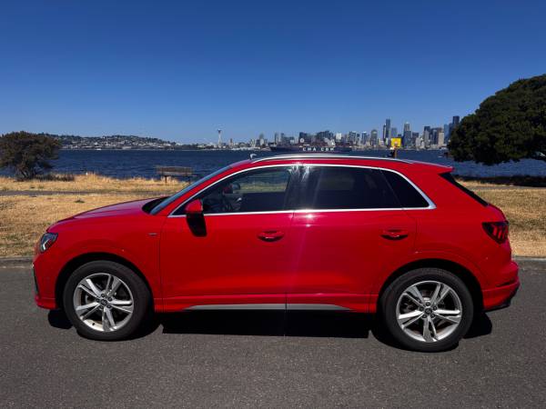 2020 Audi Q3 Premium Plus S Line - Tracción integral - Bajos kilómetros - Excelente estado - $27,900 (Seattle)63622986887809122