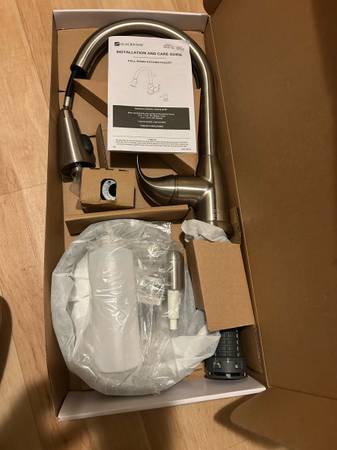 Brand new Glacier kitchen pull down faucet 1