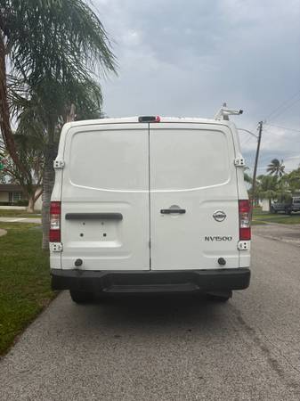 2015 Nissan NV 1500 - Photo 7