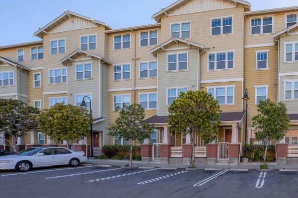 $2,840 / 2br - 1405ft2 - in Emeryville CA, 2B/2.5B, Assigned Parking (alameda)63994100288514120