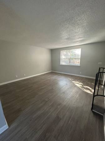 $1,599 / 2br - 1248ft2 - 1 MONTH RENT FREE! (Hendersonville)63680263683331120
