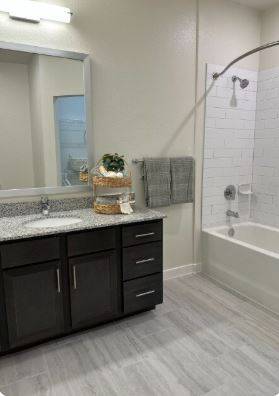 $1,301 / 2br - 3 months FREE! Free GARAGE, Free W/D included, Citywide (512-440-RENT) (South Austin, We speak Spanish)63176784886529122
