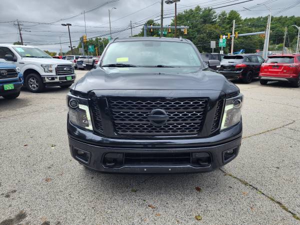 2019 Nissan Titan SV 4x4 - Photo 2