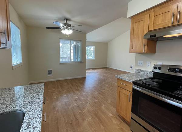 $1,649 / 2br - $500 OFF with TOUR!! 2 Bed | Near Highway 26, New Restaurants & Shops (Beaverton / Aloha)64039060735875121