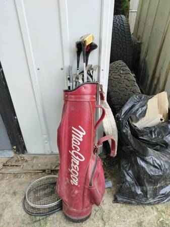 Golf clubs with a carry bag 1