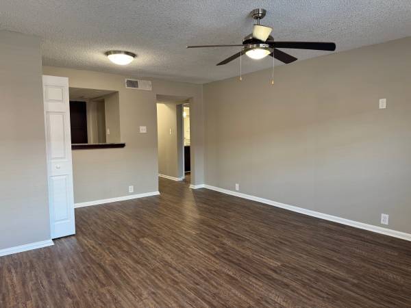$1.369 / 1hab - 796ft2 - ¡Bienvenido a la unidad 513 – Tu oasis en la esquina! 🌟🏡 (Metairie)63791993603329124