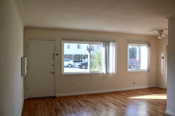 $1,890 / 1br - 750ft2 - BH & CULVER Adj MUST SEE Remodeled 1BR+1BA, AC, Hrdwd Flrs, NewWindows (Pico Robertson / BH & CULVER Adj)63701074237953121