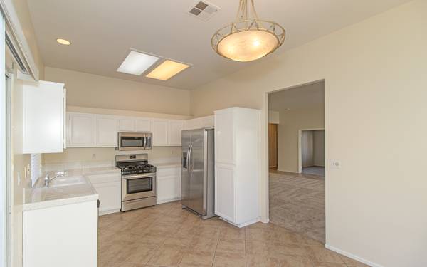 $3,600 / 3br - 1776ft2 - Great Single Story Home on a cul-de-sac!! (Oceanside)63865930314369122