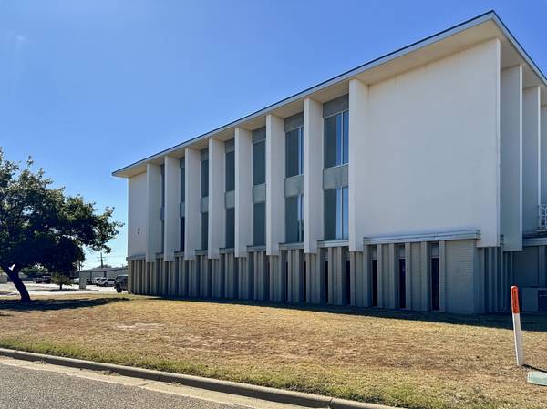 $3,751 Dream Big - Expand into a Large Team Space Today (Lubbock)64215364674179121