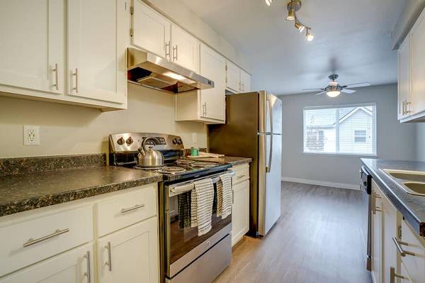 $1,740 / 2br - 975ft2 - One Month FREE On Select Homes At Township! Call Today! (Canby)63820825065985120