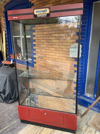 Matchbox Large Glass  STORE DISPLAY CASE 1
