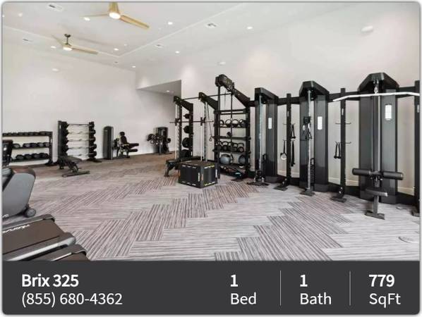 Gorgeous 779 Sq Ft, 1 Bed / 1 Bath near public transportation 1