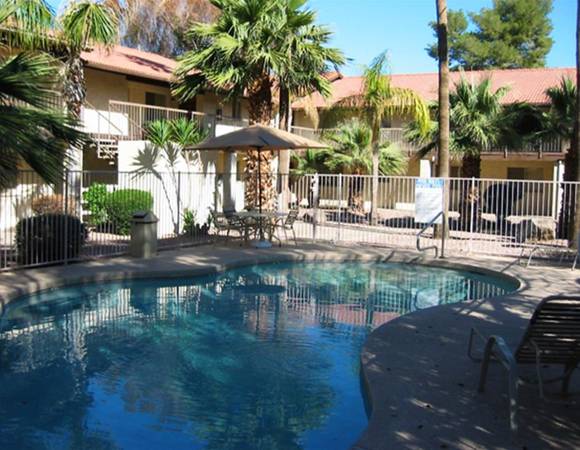 $1,095 / 1br - MOVE IN for $500 + 1 FREE MONTH + Balcony / Yard - Near ASU Main (Phoenix)64047709019265123