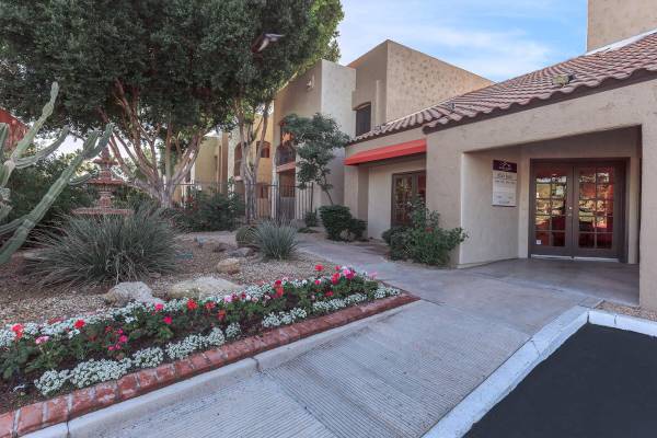 $1,175 / 1br - 0662ft2 - Beautiful 1 Bedroom Apartment with Great Rates! (North Phoenix)64024998573058122