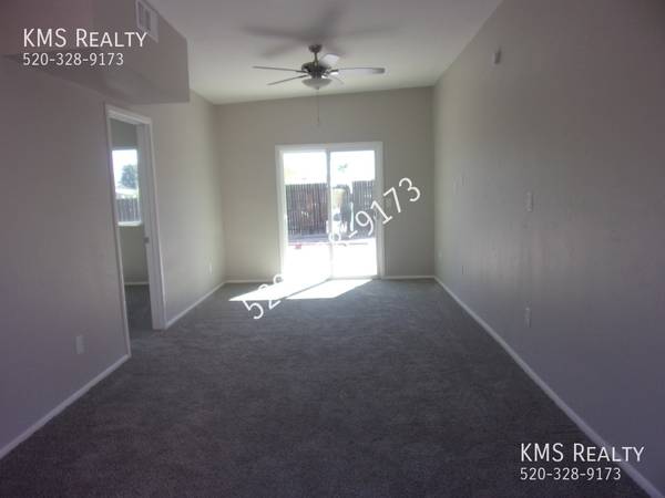 $1,300 / 3br - ¡3 habitaciones reducidas! Llámeme para ofertas especiales63674877011841122