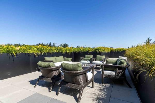 $2,225 / 1br - 687ft2 - Ample Garage Parking, Co-Working Spaces, Hard Surface Countertops (Lynnwood, WA)63929302629891121