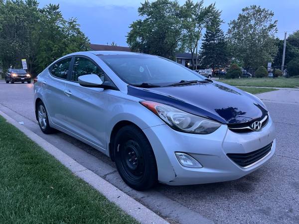 2012 Hyundai ELANTRA - $2.700 (Chicago)62863167716481121