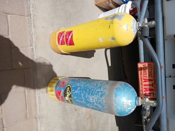 scuba tanks 1