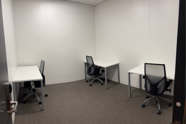 $799 Spacious Team Office – Perfect for Collaboration & Growth (West Loop)64201218984449123
