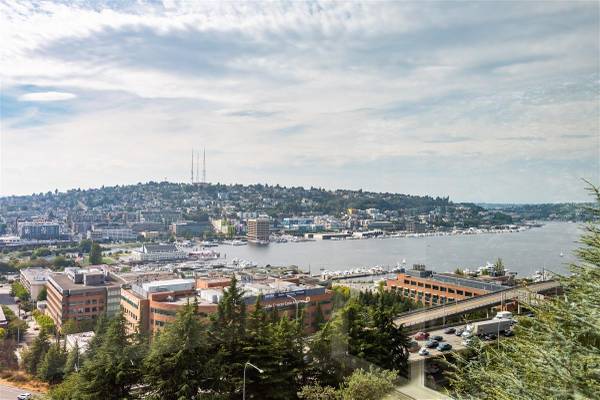 $2,195 / 1br - 670ft2 - Nearby Greenway Trails, Hardwood floors throughout, Community Room (Capitol Hill)63995108100610120