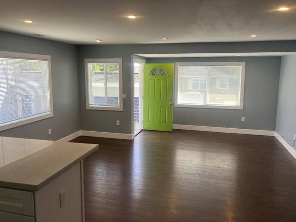 $3,300 / 3br - 1100ft2 - 3 bed/2 bath House in Oakland's Allendale Neighborhood close to 580 (oakland hills / mills)64017517658754123