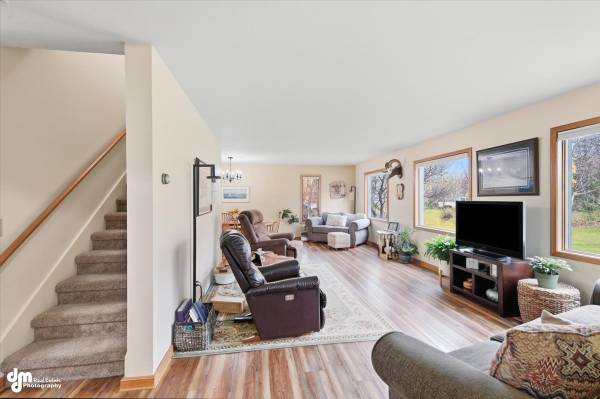 $478,000 / 3br - 1958ft2 - AMAZING PALMER GEM! (4600 North Mckean Drive) (Palmer)64149617760899122