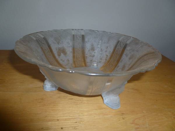 Vintage Frosted 3 Footed  Candy Dish/Bowl 1