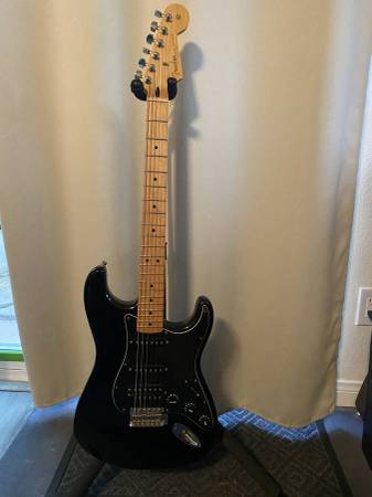 2013 Fender HSS Stratocaster MIM 1