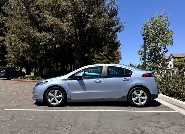 2015 Chevrolet Volt (Comfort and Safety Packages) - $7,750 (sunnyvale)63470895954819123