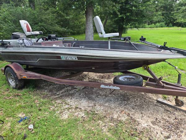 1990 cajun bass boat 1