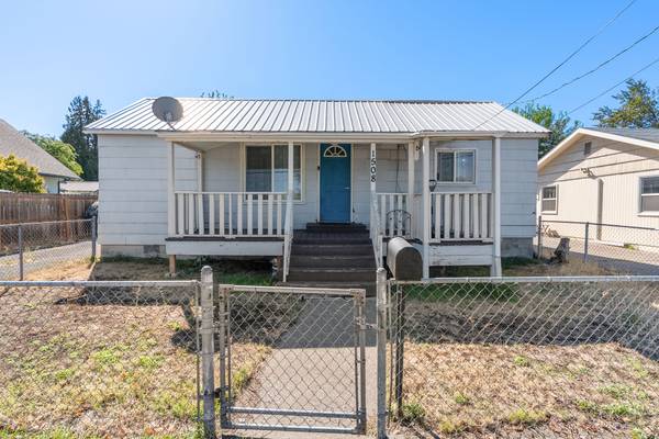 $299,000 / 2br - Patios cercados, espacio para jardín y garaje terminado en una ubicación conveniente (The Dalles)63831534427651120