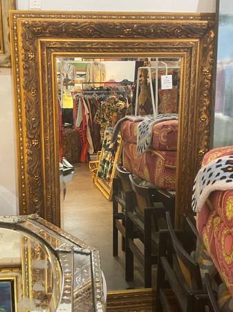 Vintage Huge Dramatic Baroque Hollywood Regency Gold Carved Wood Frame 1