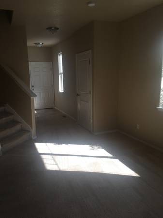 $2,050 / 2br - 1236ft2 - Camina al Old Mill, Townhouse en SW Bend, Calefacción/Gas y Aire Acondicionado63839290164097123