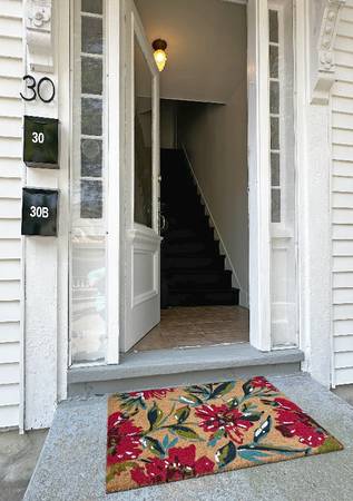 $2400.00 / 2br - 1360ft2 - 2BR Downtown Newmarket – All Utilities + Parking Included $2400 Availa63656212528387123