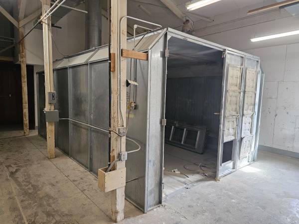 🔹 INDUSTRIAL PAINT / SPRAY BOOTH – 12’ × 20’ – WITH ANSUL SYSTEM 1